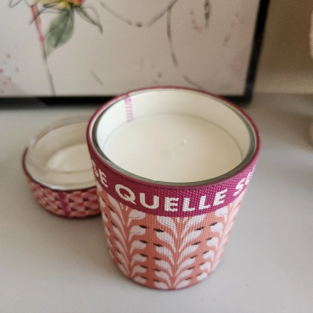 Anthropologie Emi Fresh White Cashmere & Musk Glass Candle
